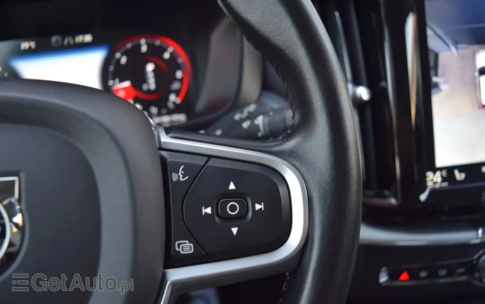 VOLVO XC 60 D4 Geartronic Momentum Pro