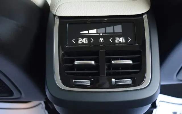 VOLVO XC 60 D4 Geartronic Momentum Pro