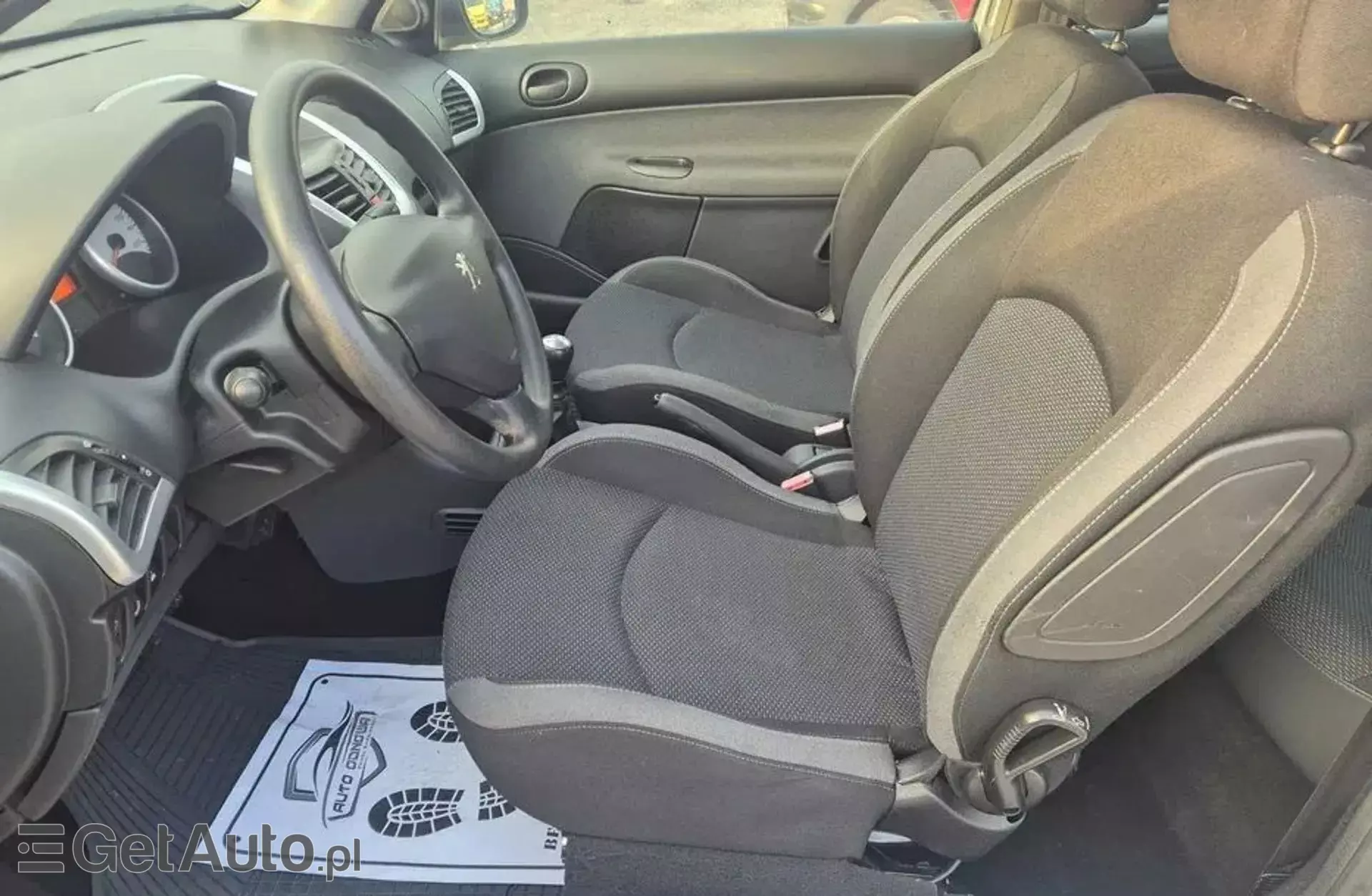 PEUGEOT 206 1.1i (60 KM)