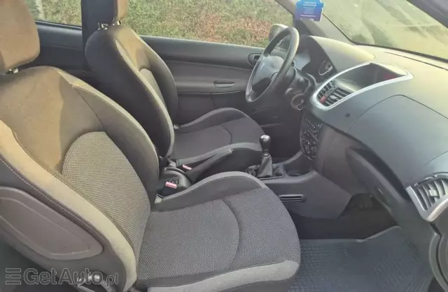 PEUGEOT 206 1.1i (60 KM)