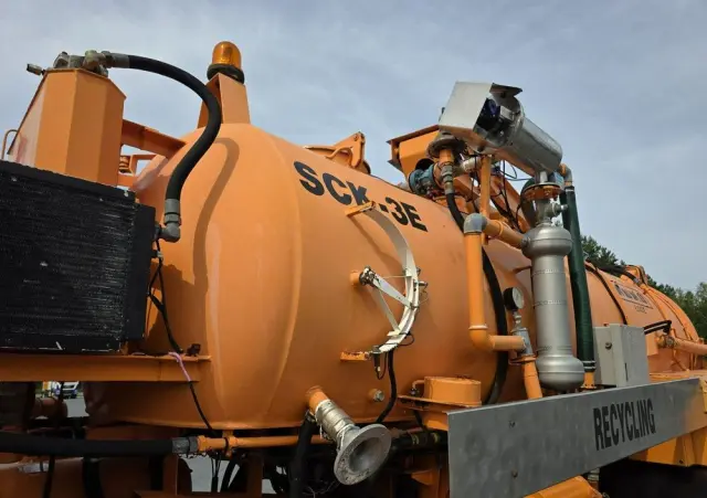 JELCZ WUKO SCK-3E RECYCLING  do zbierania odpadów płynnych separatorów 