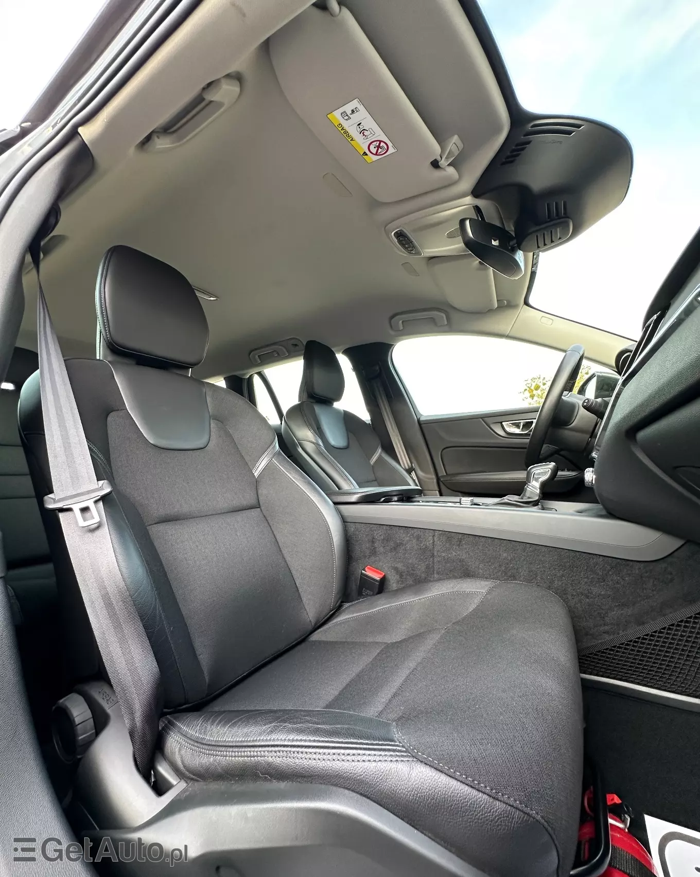 VOLVO V60 Momentum Getr