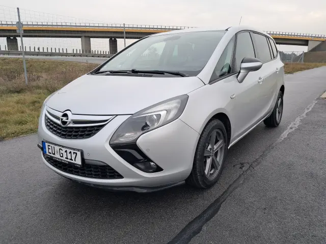 OPEL Zafira Cosmo Aut.