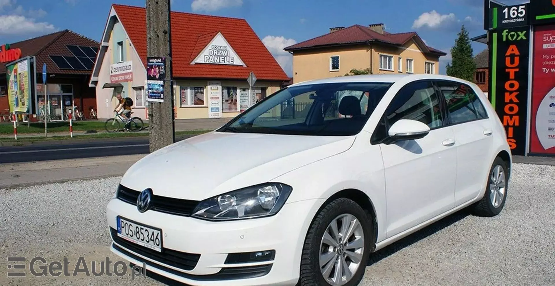 VOLKSWAGEN Golf 