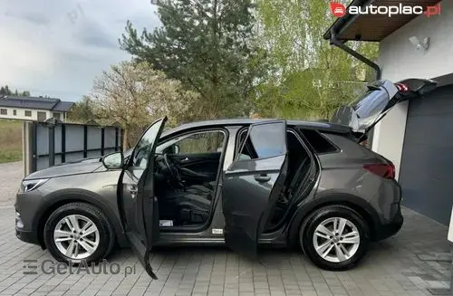 OPEL Grandland 