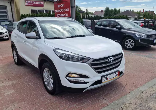 HYUNDAI Tucson 