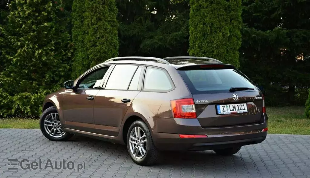 SKODA Octavia 