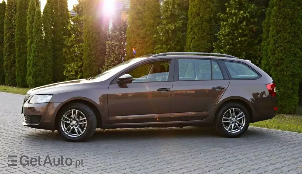 SKODA Octavia 