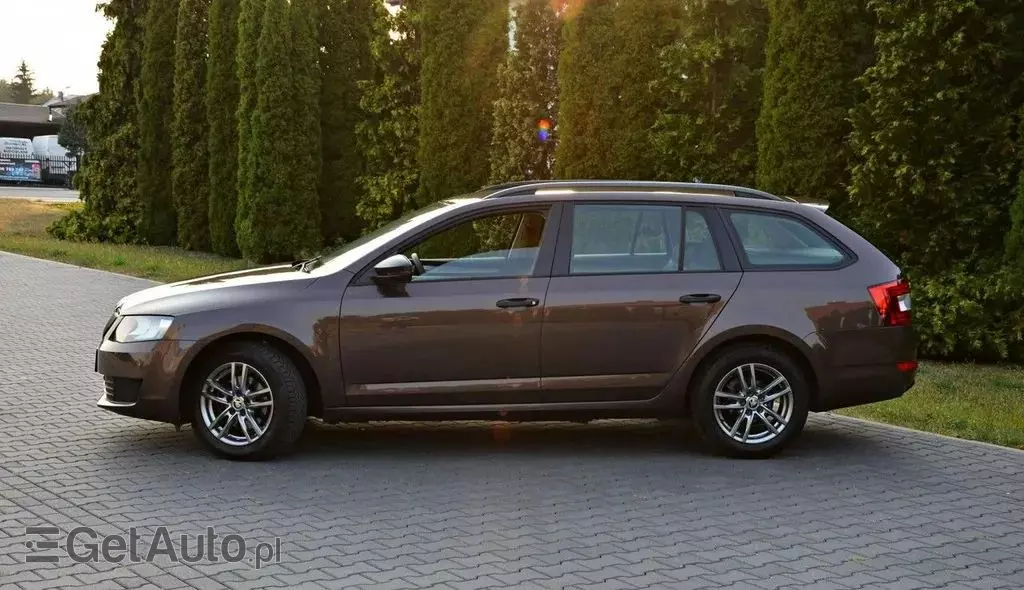 SKODA Octavia 