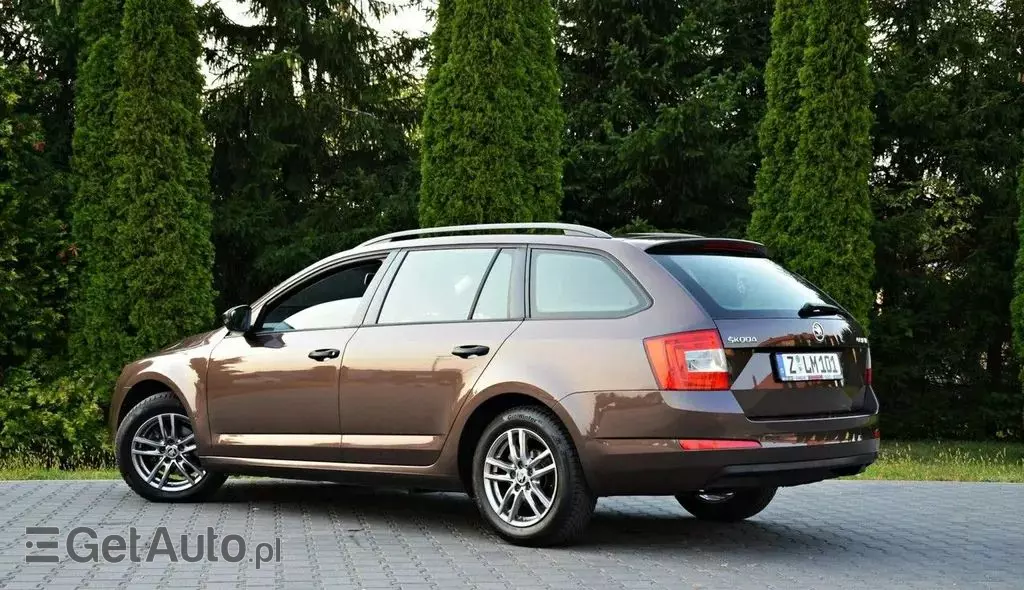 SKODA Octavia 