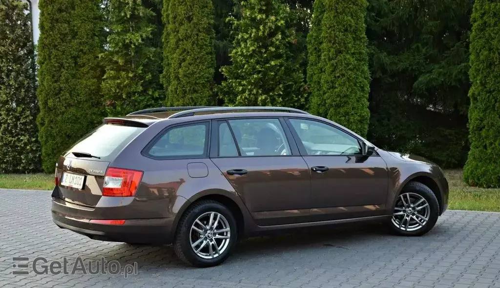 SKODA Octavia 