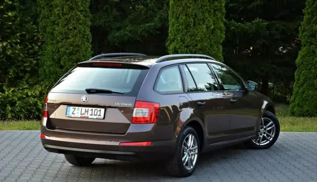 SKODA Octavia 