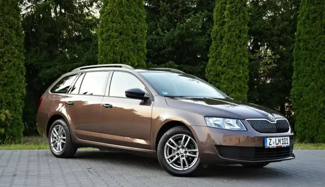 SKODA Octavia 