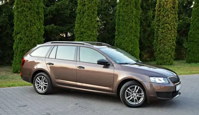 SKODA Octavia 