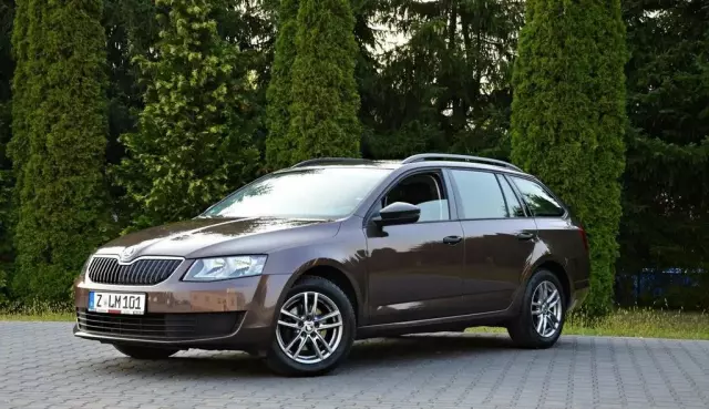 SKODA Octavia 