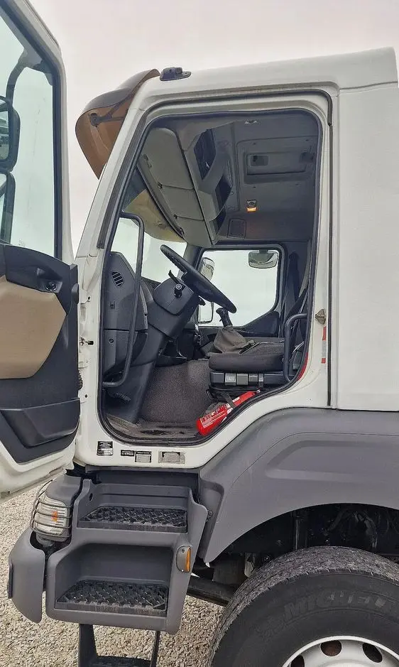 RENAULT Kerax 410DXI 6x4 HIAB 166 z Pilot 