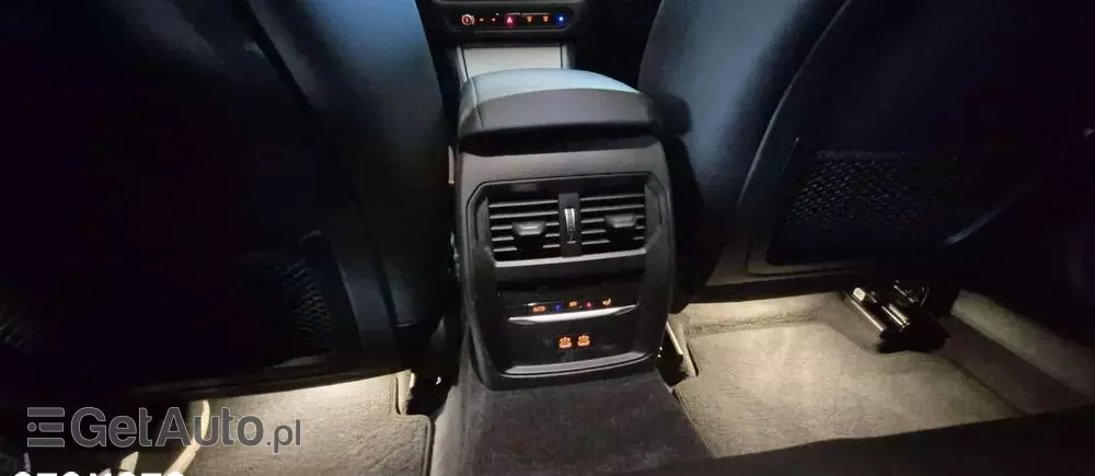 BMW Seria 3 318d Touring