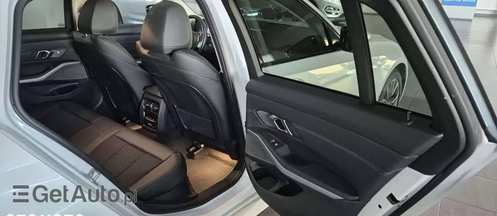 BMW Seria 3 318d Touring
