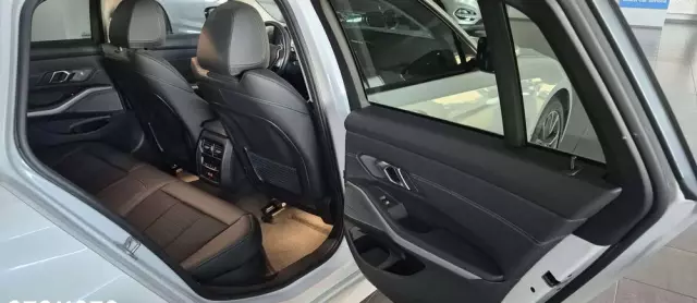 BMW Seria 3 318d Touring