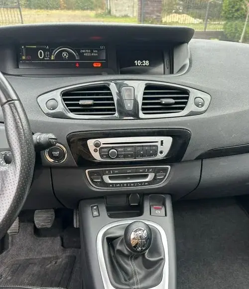 RENAULT Scenic 