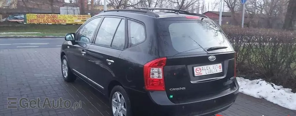 KIA Carens 