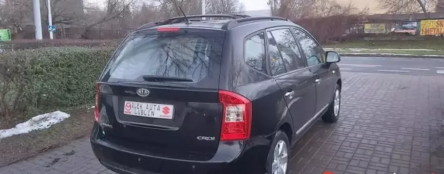 KIA Carens 