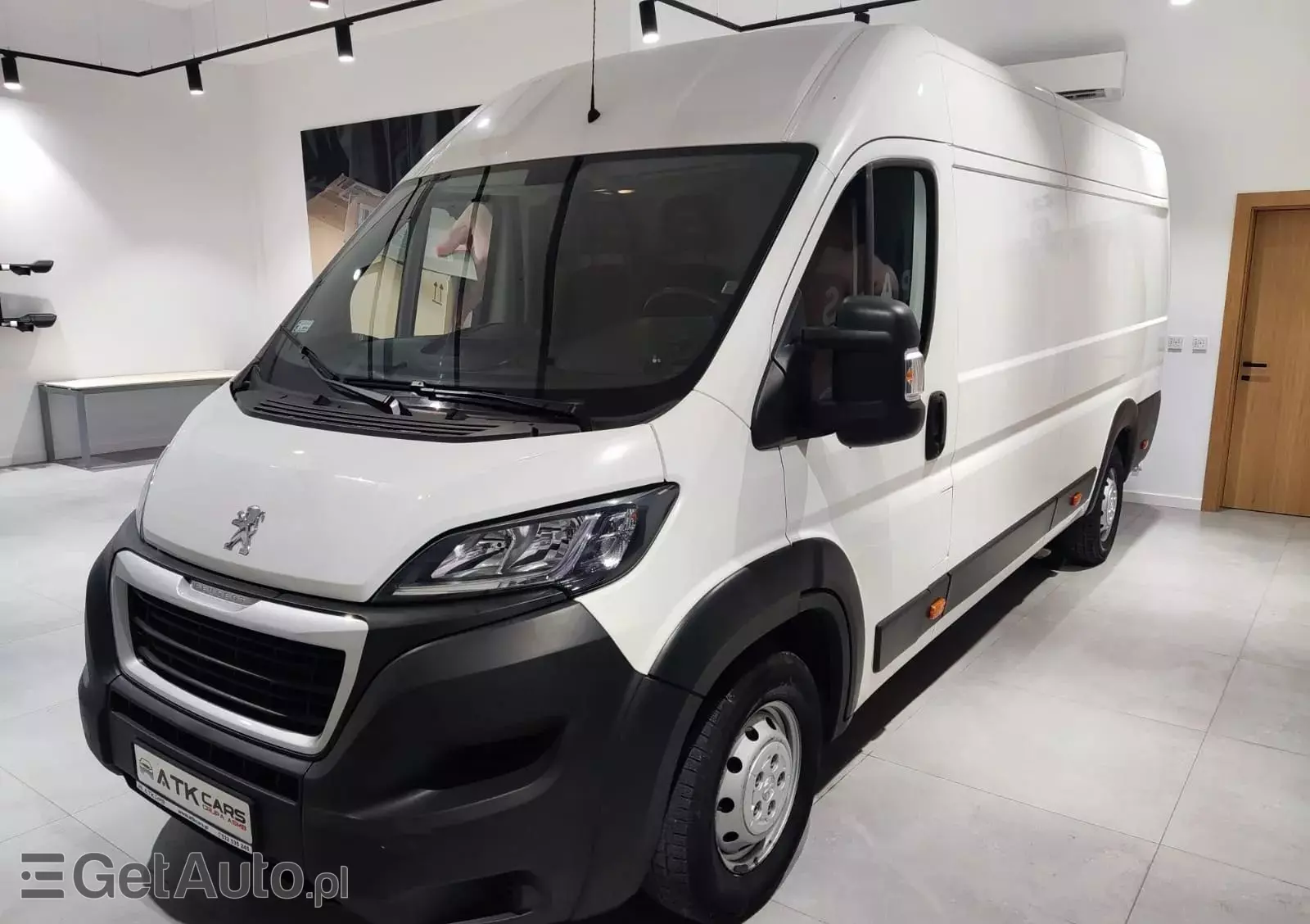 PEUGEOT Boxer furgon PRO L3H2 