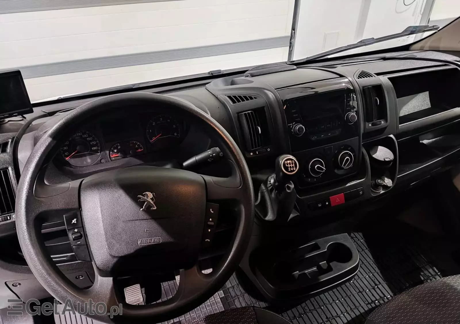 PEUGEOT Boxer furgon PRO L3H2 