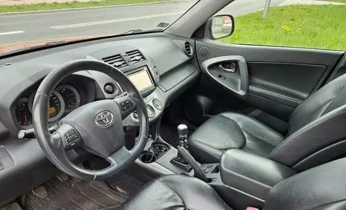 TOYOTA Rav 4 