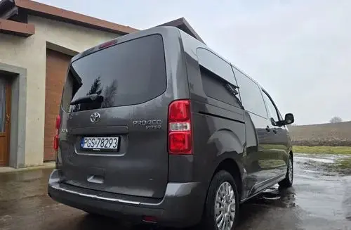 TOYOTA Proace 