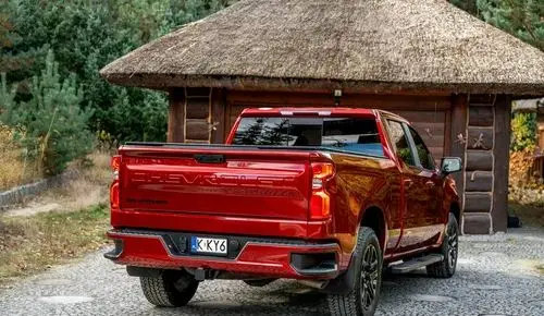 CHEVROLET Silverado 