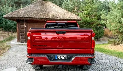 CHEVROLET Silverado 