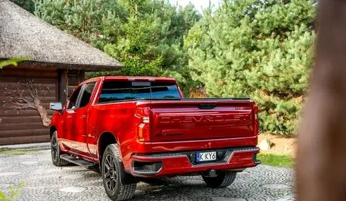 CHEVROLET Silverado 