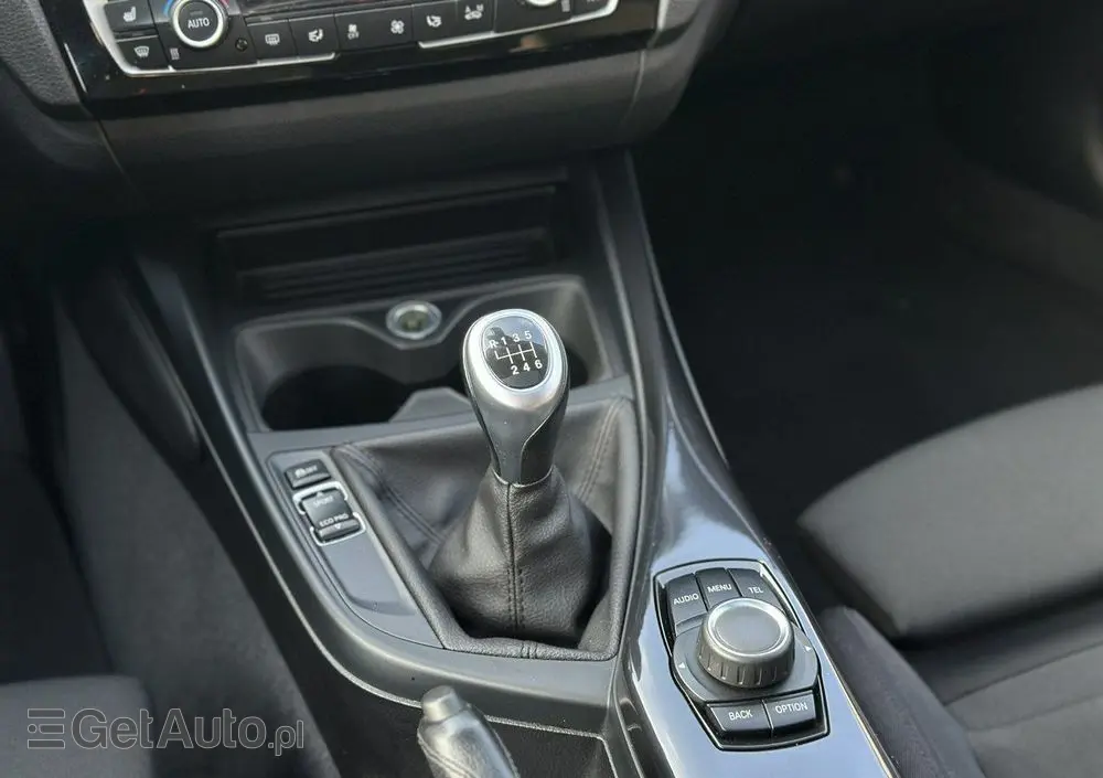 BMW Seria 1 118d Sport Line