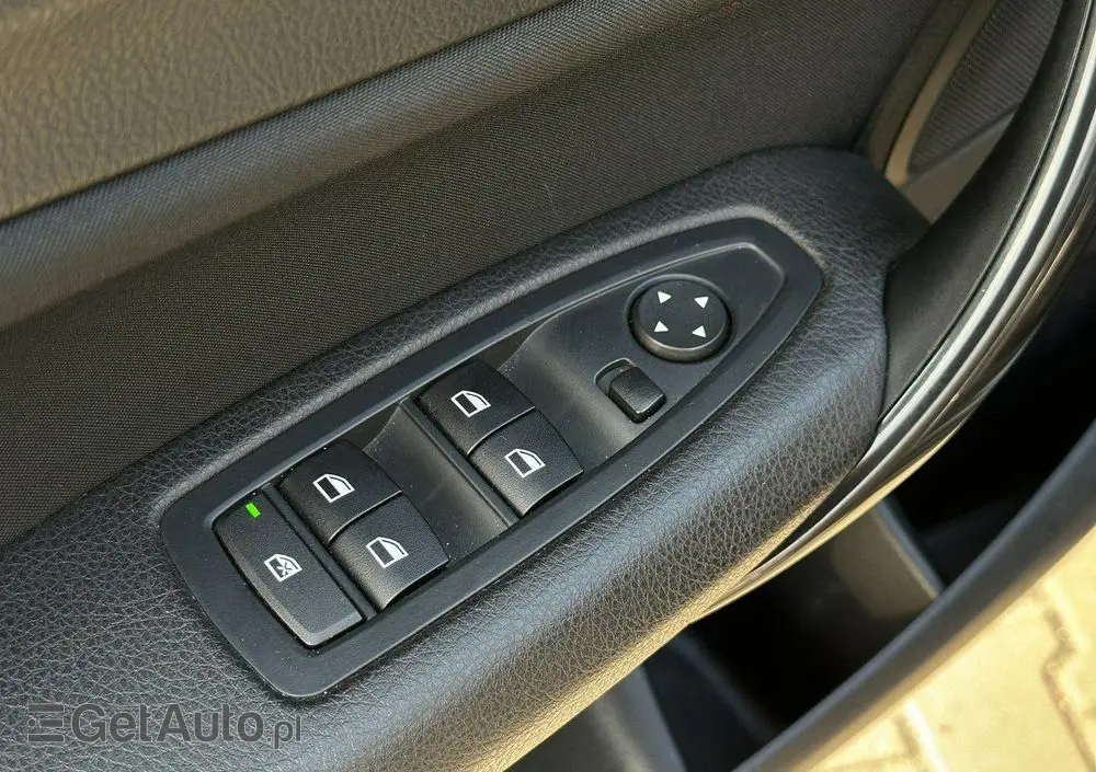 BMW Seria 1 118d Sport Line