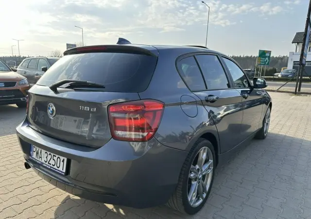 BMW Seria 1 118d Sport Line