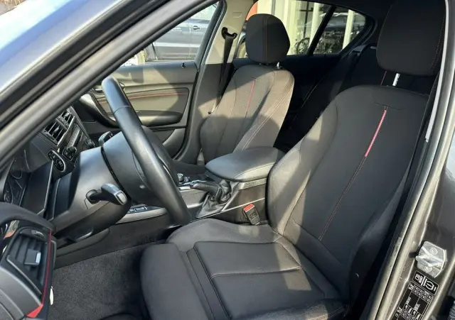 BMW Seria 1 118d Sport Line