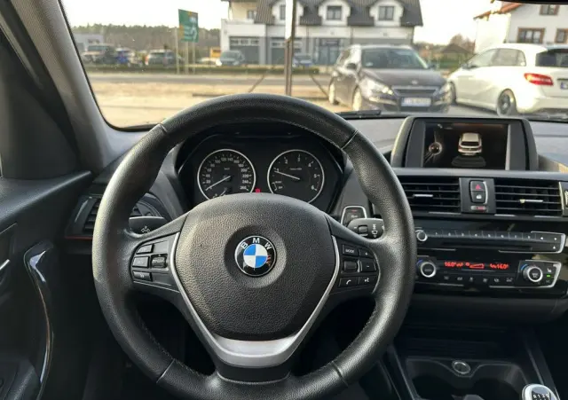 BMW Seria 1 118d Sport Line