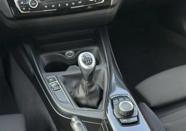 BMW Seria 1 118d Sport Line