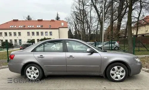 HYUNDAI Sonata 
