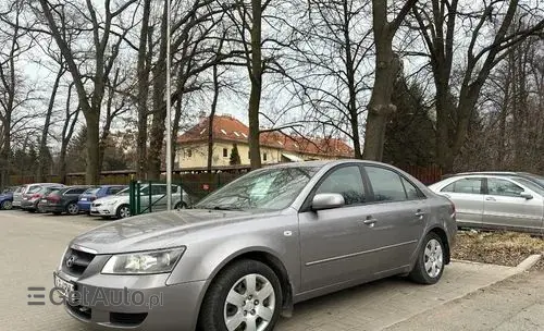 HYUNDAI Sonata 