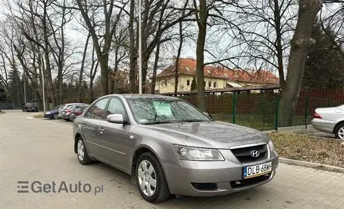 HYUNDAI Sonata 