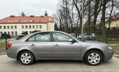 HYUNDAI Sonata 