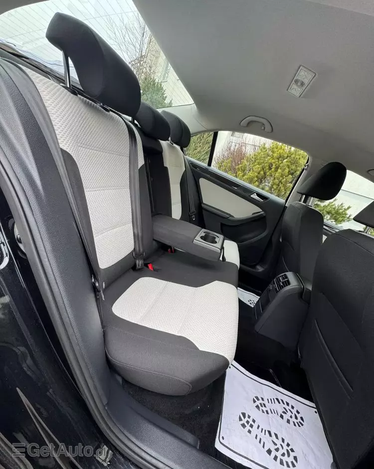 VOLKSWAGEN Jetta 1.4 TSI BMT Comfortline