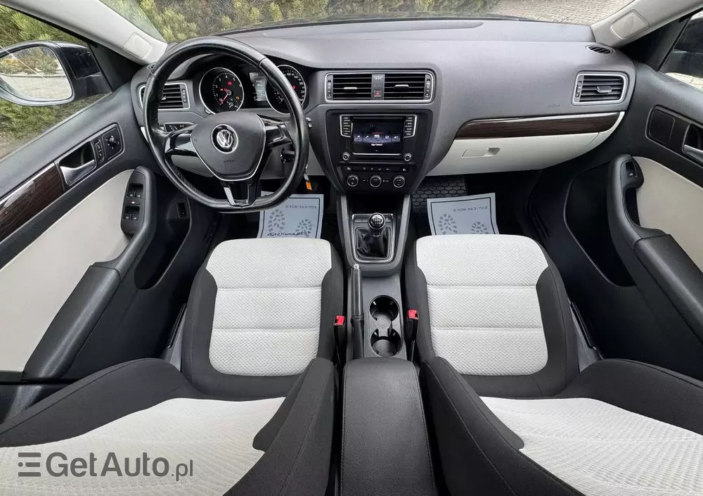 VOLKSWAGEN Jetta 1.4 TSI BMT Comfortline