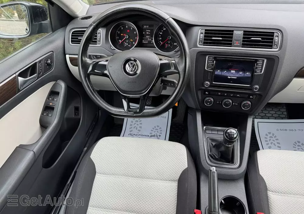 VOLKSWAGEN Jetta 1.4 TSI BMT Comfortline