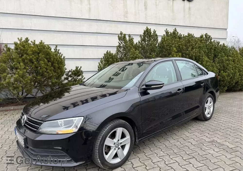 VOLKSWAGEN Jetta 1.4 TSI BMT Comfortline