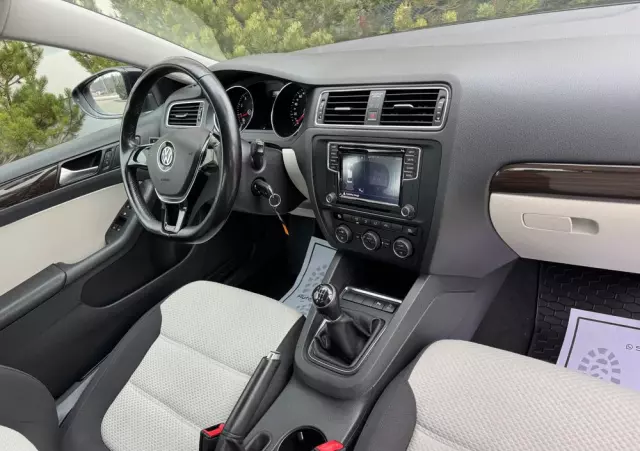 VOLKSWAGEN Jetta 1.4 TSI BMT Comfortline