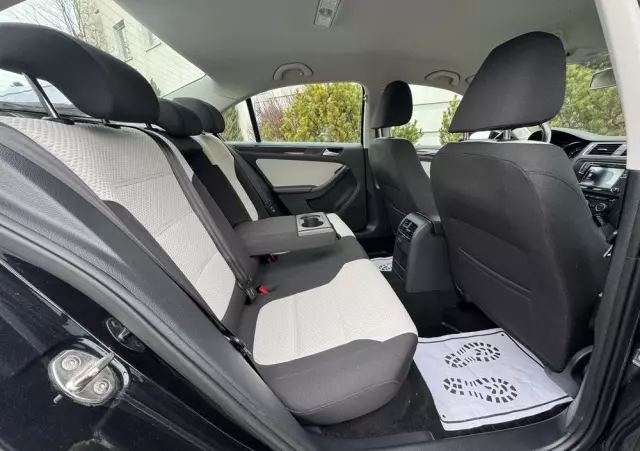 VOLKSWAGEN Jetta 1.4 TSI BMT Comfortline