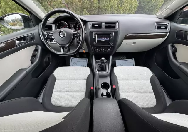 VOLKSWAGEN Jetta 1.4 TSI BMT Comfortline